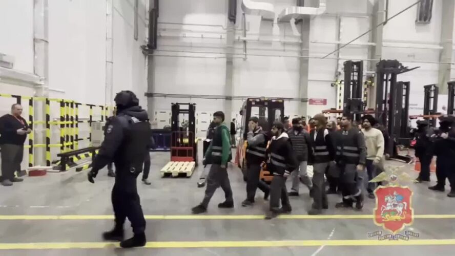 скриншота с видеозаписи