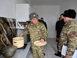 Глава ГКНБ проинспектировал пограничный пункт &laquo;Бек-Абад&raquo; 