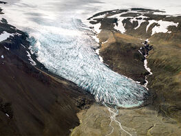 Маловодье в&nbsp;Кыргызстане: ледники тают, урожаи падают, свет экономят 