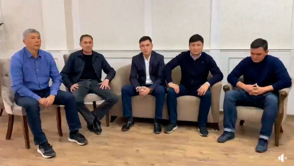 из социальных сетей