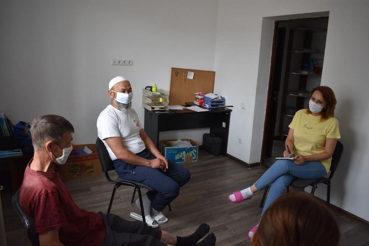 директора общежития для ВИЧ-позитивных людей