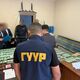 Фото МВД. Замглавврача психбольницы задержан при попытке дать взятку в 500 тысяч сомов