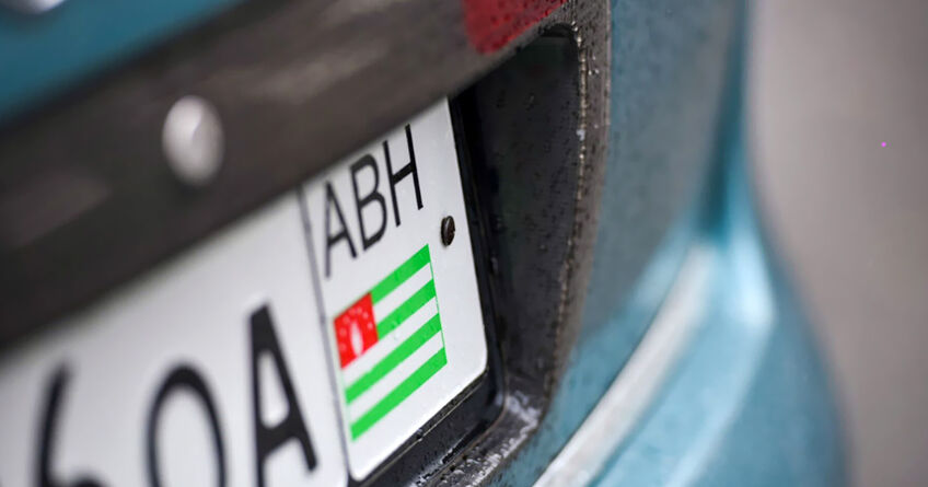 Кабмин не&nbsp;будет продлевать легализацию автомобилей с&nbsp;иностранными номерами 