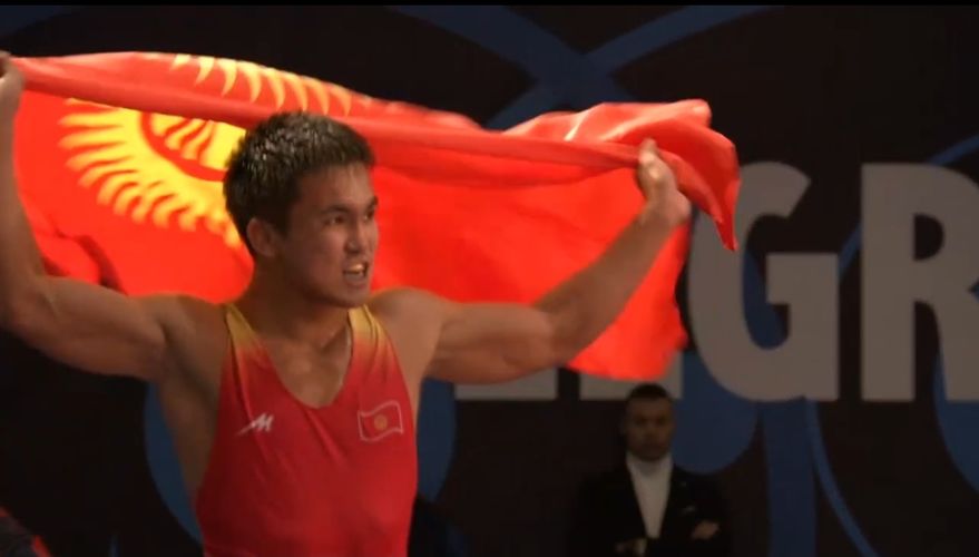 кадр из трансляции