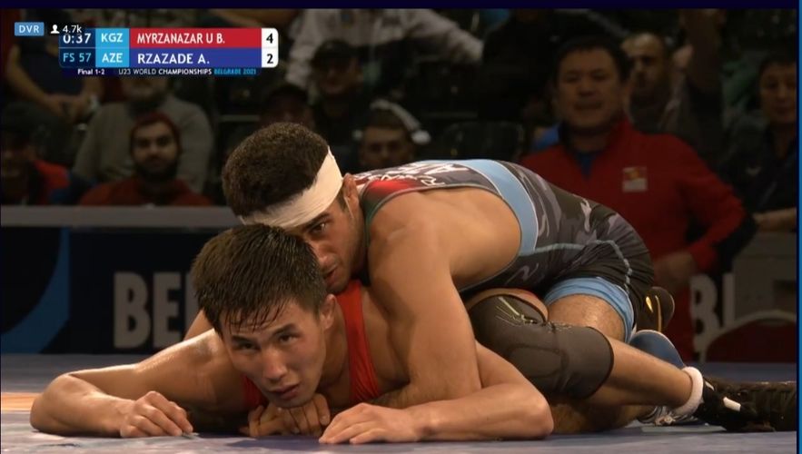 кадр из трансляции