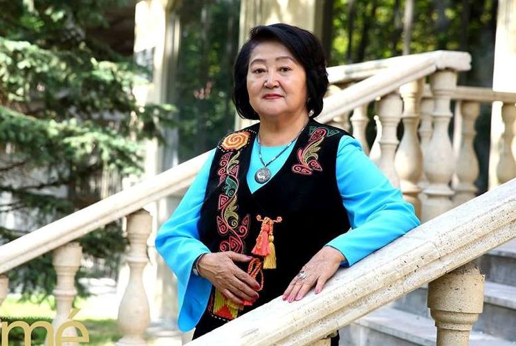 со страницы Facebook Менди Мамазаировой