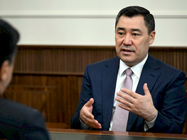 Садыр Жапаров: &laquo;12&nbsp;жылдык билим берүүгө өтүү&nbsp;&mdash; мезгил талабы&raquo; 