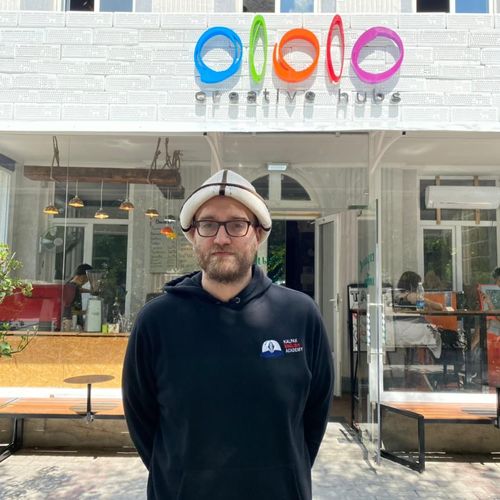 архива Ноа Бретчера