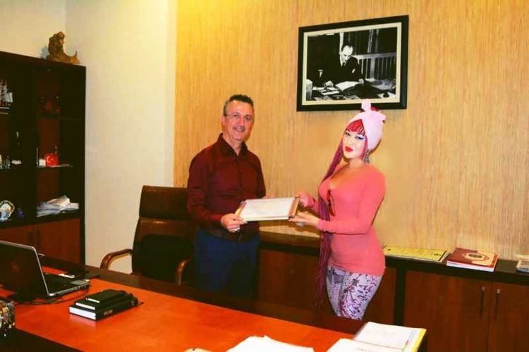 Лира Севендин жеке архивинен алынды