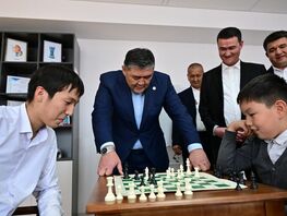 УКМКнын төрагасы Манас шаарындагы балдардын чыгармачылык борборун ачты 